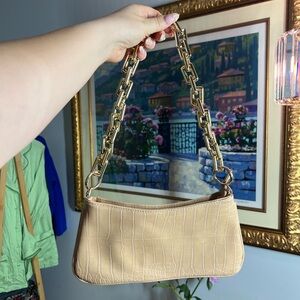 nude shoulder bag with chain